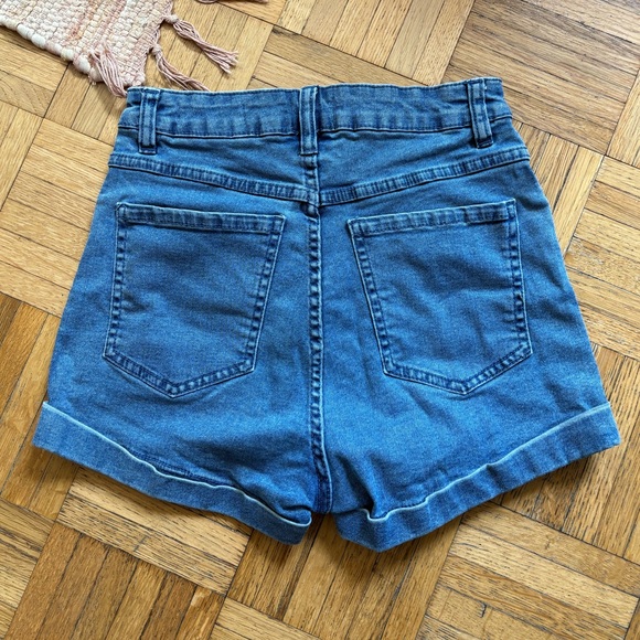 High Rise Classic Stretch Denim Short - Size 6 - Picture 6 of 9